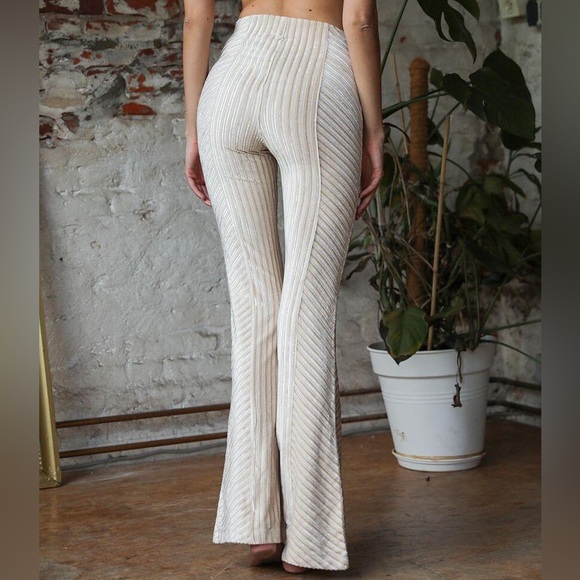 Free People Ribbed Velvet Flare Pant - S - Picture 3 of 6